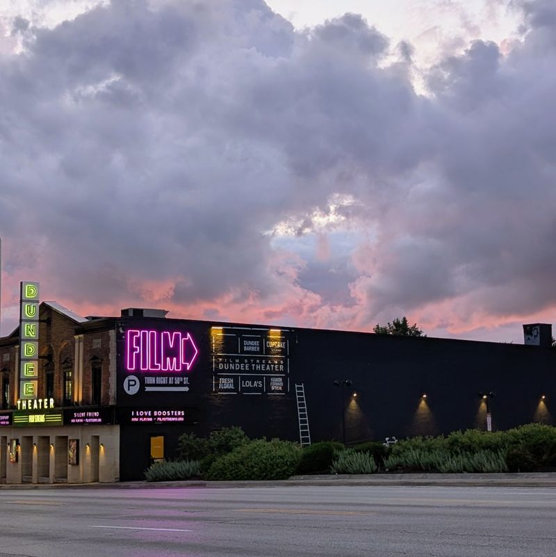 A Century-Old Movie House That Still Fills Its Seats