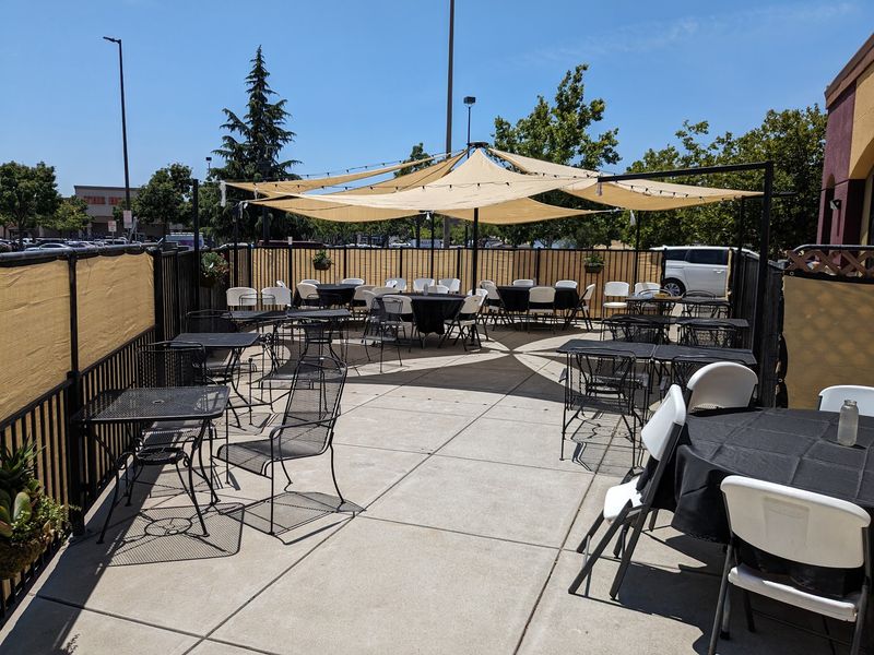 12 Old-School Italian Restaurants In Sacramento, California, Where Generous Portions Are Part Of The Tradition - Decor Hint Taste of Tuscany