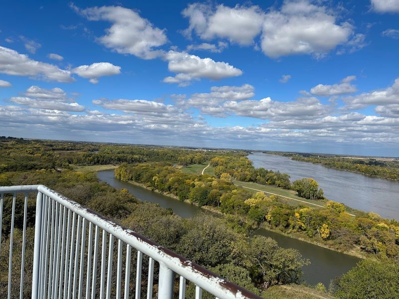 This Nebraska Observation Tower Gives You A Sweeping View Over The Platte River Valley After A Short Climb - Decor Hint Stairs, Benches, And A Climb Even Little Legs Can Handle
