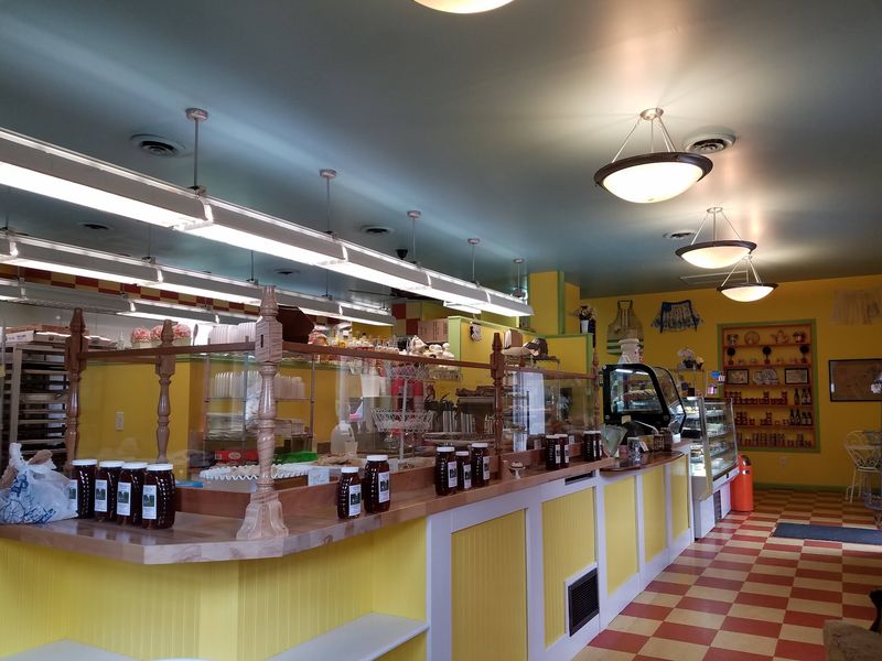 Cakes & Scones Bakery