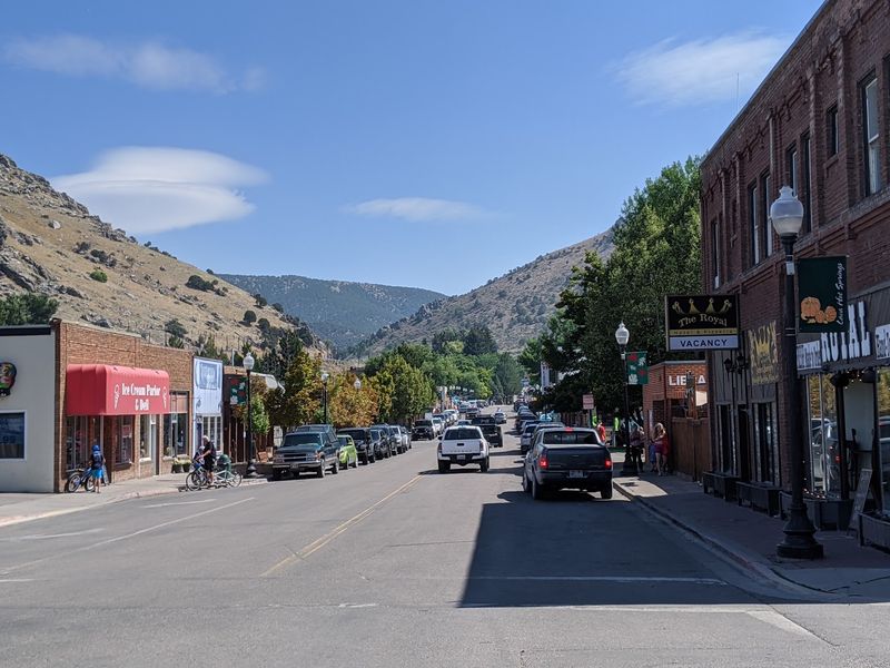 Small Town Size, Big Weekend Energy