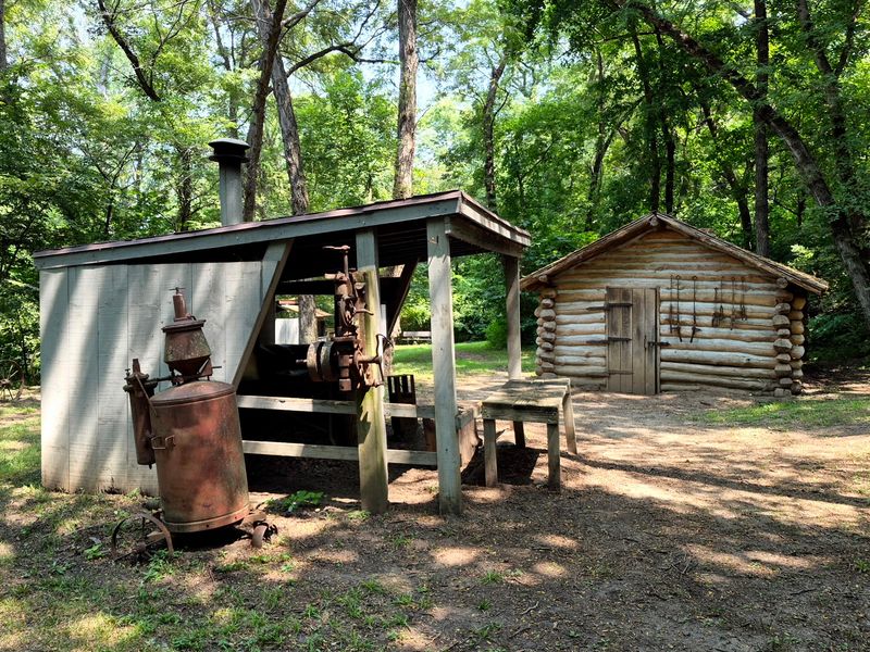 St. Deroin and Its Living History Weekends