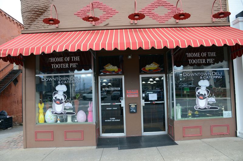 13 Kentucky Sandwich Shops That Locals Keep Recommending To Everyone They Know - Decor Hint Downtown Deli