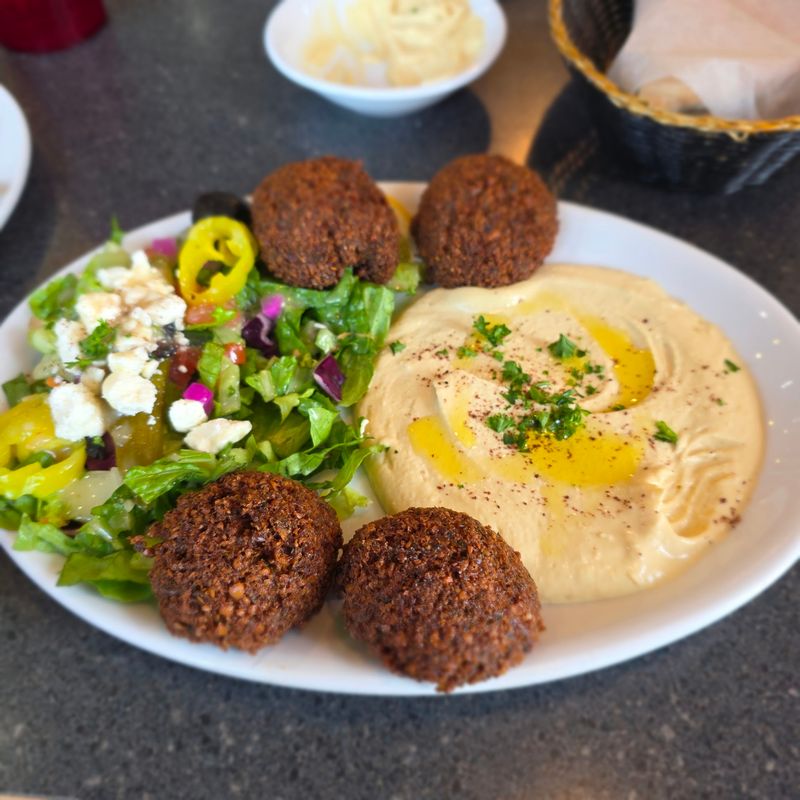 Crunchy Falafel That Even Meat Lovers Will Steal
