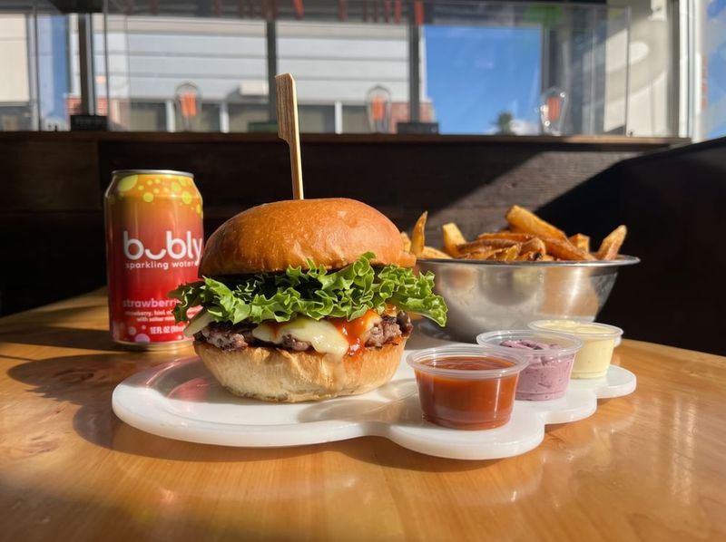 This Idaho Burger Joint Serves Purple Fries And Blueberry Ketchup, And People Love It - Decor Hint Blueberry Ketchup And Other Dips
