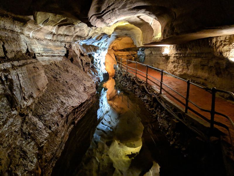 Howe Caverns