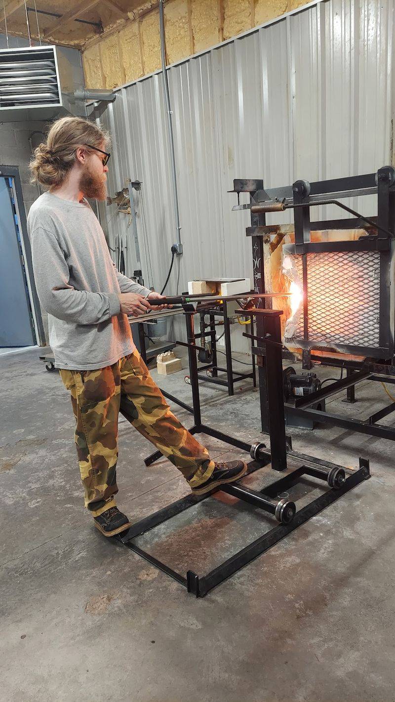 10 Kentucky Studios And Workshops Where You Can Still Learn Old-School Crafts - Decor Hint Sweaty Glass Studio