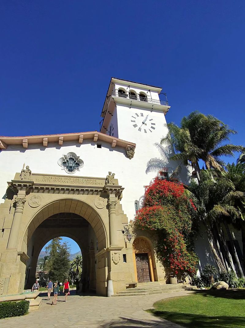 These 11 California Courthouses Look More Like Palaces Than Government Buildings - Decor Hint Santa Barbara County Courthouse, Santa Barbara