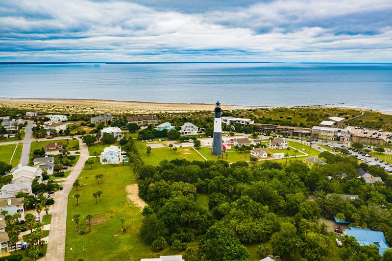 A Laid-Back Island That Keeps Its Small-Town Soul