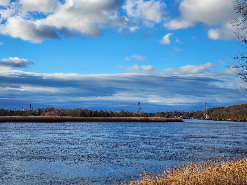 Shoreline Scenery Sets Up An Easy Fall Day Out