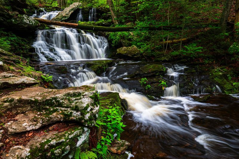 A Waterfall That Was Basically A Secret Until 2010