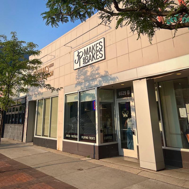 Detroit's First Filipino Bakery