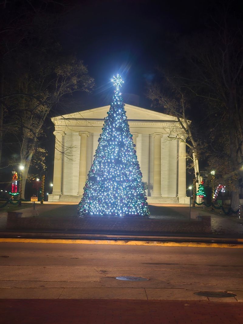 A Free Holiday Kickoff That Fills Three Whole Evenings