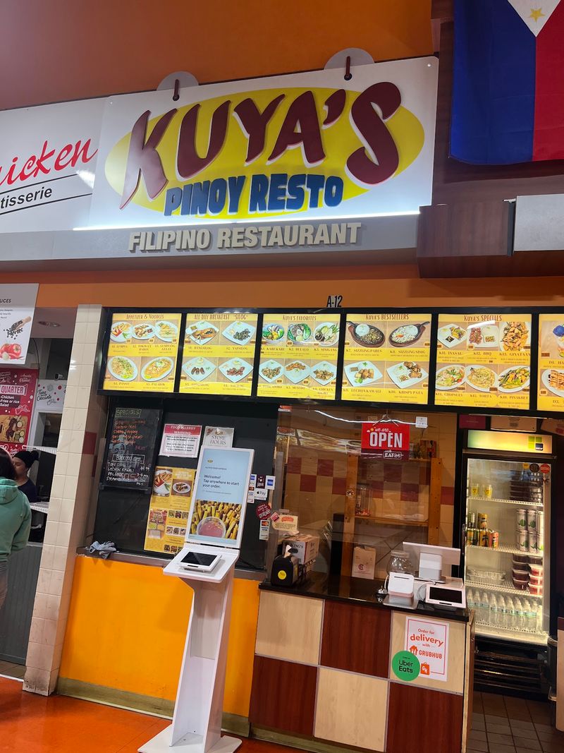 A Food Court Counter With Big Island Roots