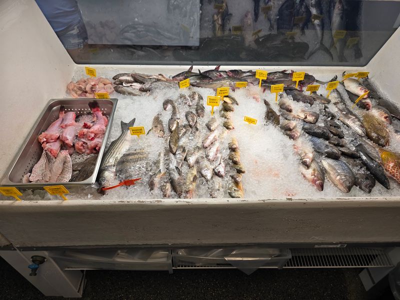 A Family Seafood Counter That Has Been Going Strong Since 1990