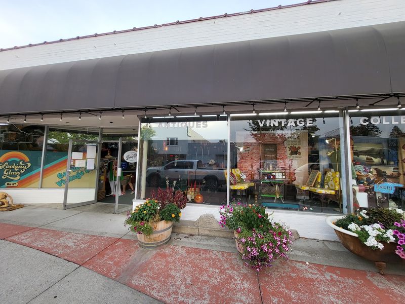 A Panhandle Treasure Hunt Starts On A Busy Downtown Street
