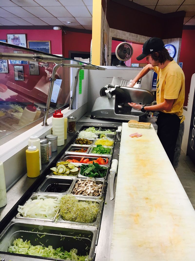 A College-Side Sandwich Counter With Serious Staying Power