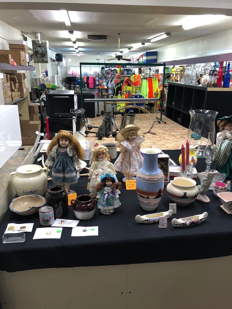 This Idaho Indoor Swap Meet Fills Its Booths With Toys, Mexican Goods And Used Finds At Fair Prices - Decor Hint A Small-Town Shopping Hall Worth The Detour Off The Interstate