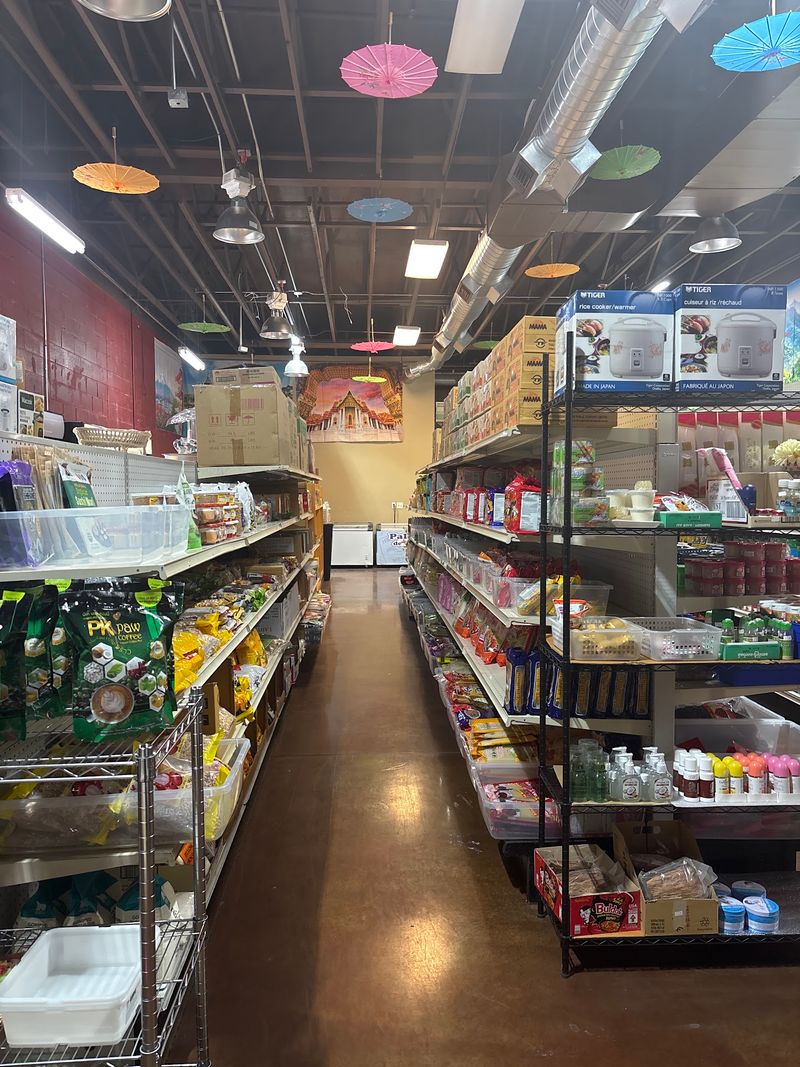 A West Boise Storefront Built Around Thai And Burmese Cooking