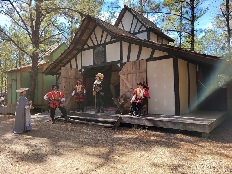 This Louisiana Fall Festival Turns The Countryside Into A 16th-Century Village Filled With Merchants - Decor Hint Welcome To Albright, Where The Calendar Says 1565