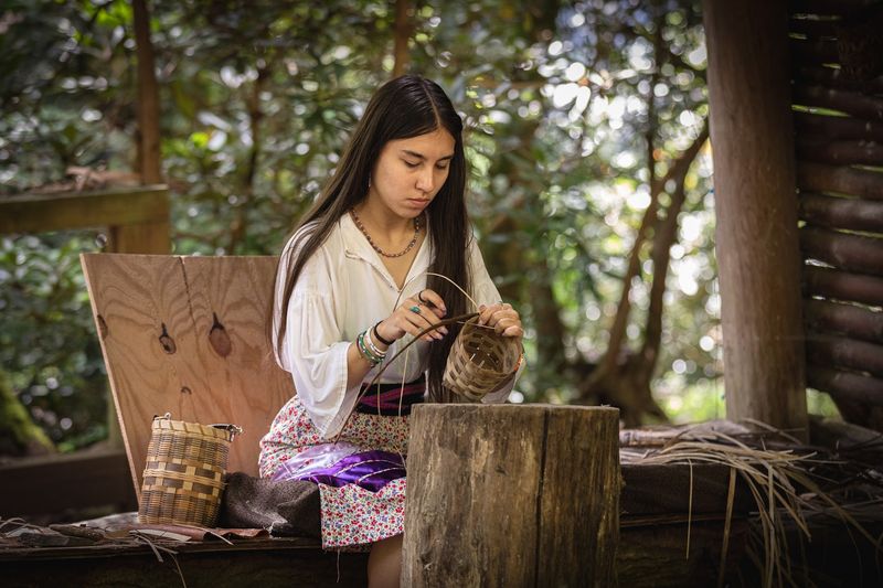Watch Cherokee Artisans Weave Baskets Using Skills Passed Down Through Generations