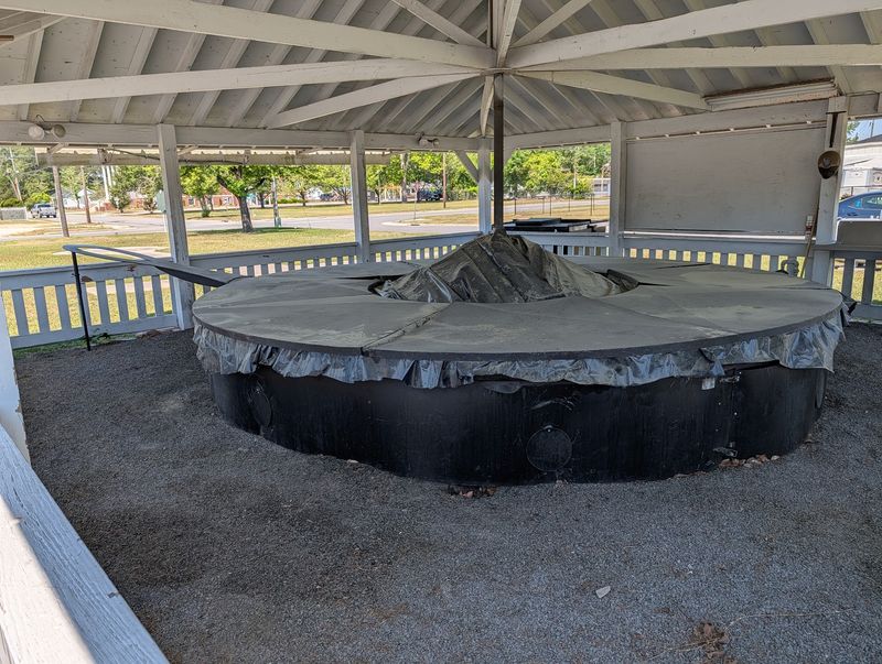 This North Carolina Festival Uses The World's Largest Frying Pan To Cook Up To 365 Chickens At Once - Decor Hint Fifteen Feet Of Skillet Is A Lot To Take In