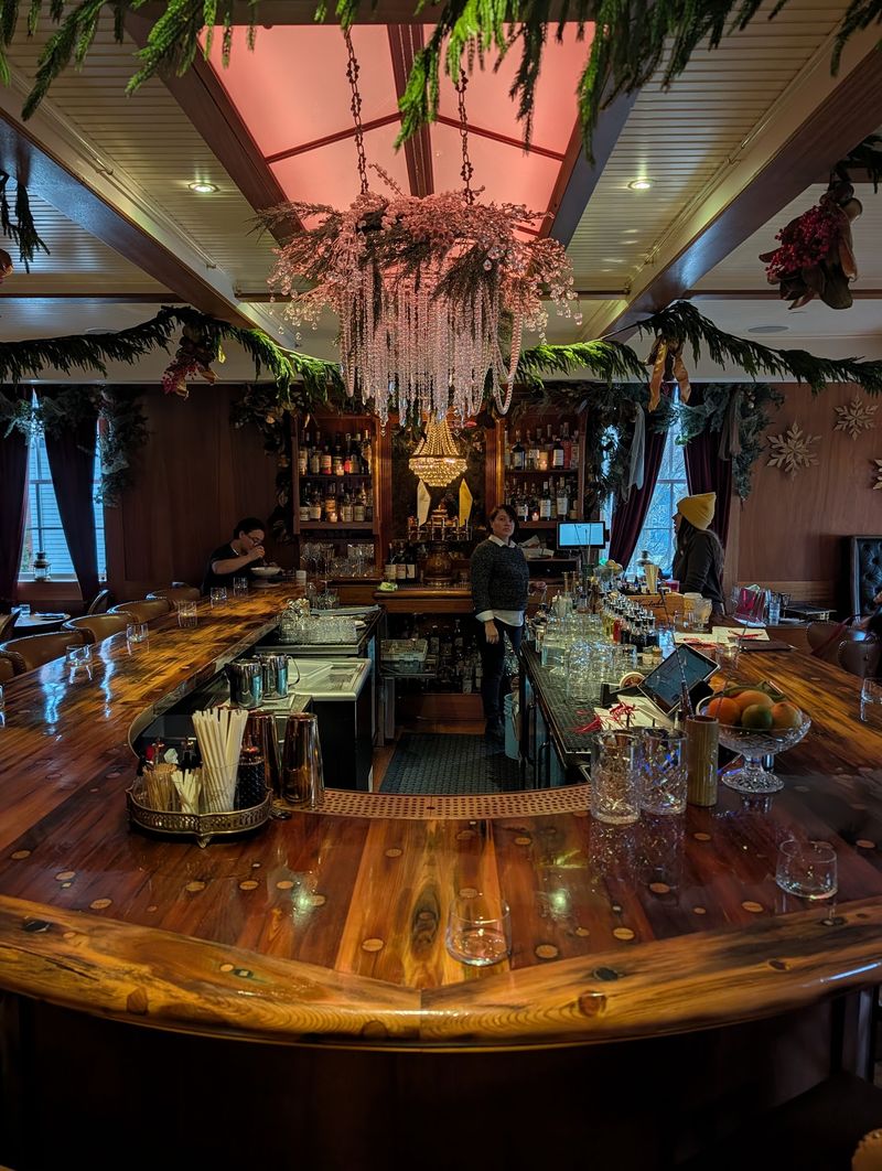 This Small Connecticut Restaurant Is Officially A 2026 James Beard Finalist And It Is Absolutely Worth The Trip - Decor Hint A Small Restaurant Making National Headlines