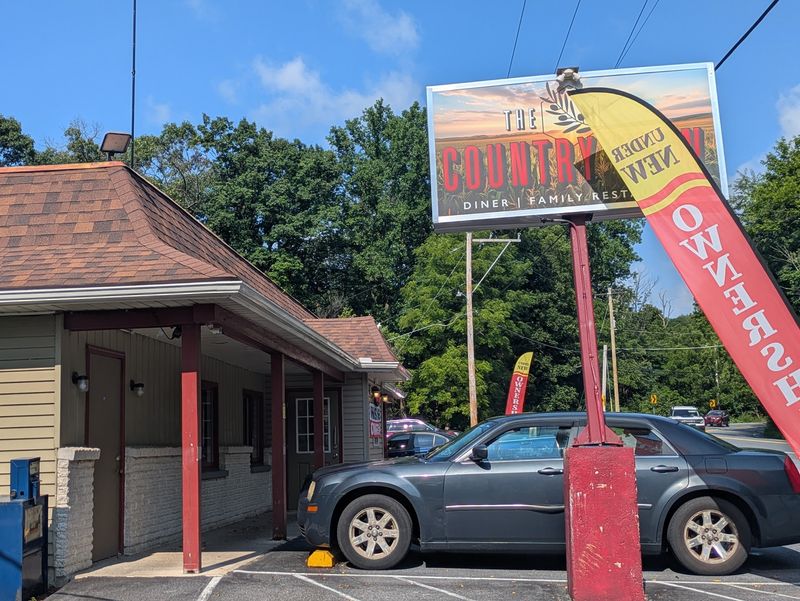 This Small-Town Pennsylvania Diner Serves Chicken Fried Steak With Sausage Gravy Worth The Drive - Decor Hint A Country-Style Diner Right Along Route 873