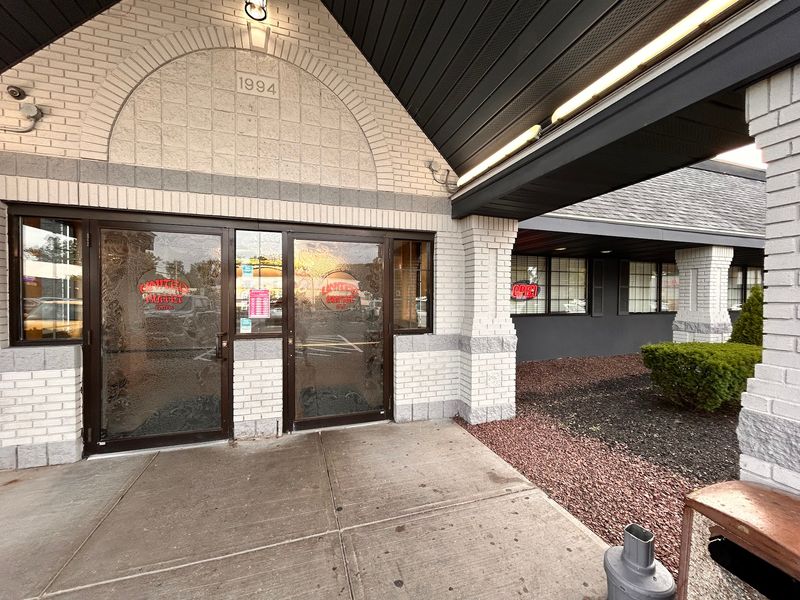 A Strip Mall Spot Worth Finding