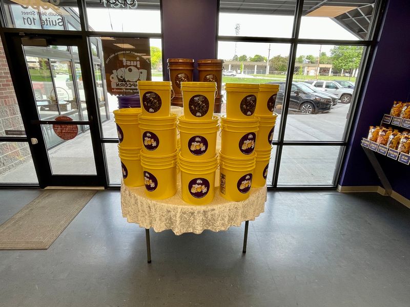 Weddings, Events And Popcorn Bars Built For A Crowd
