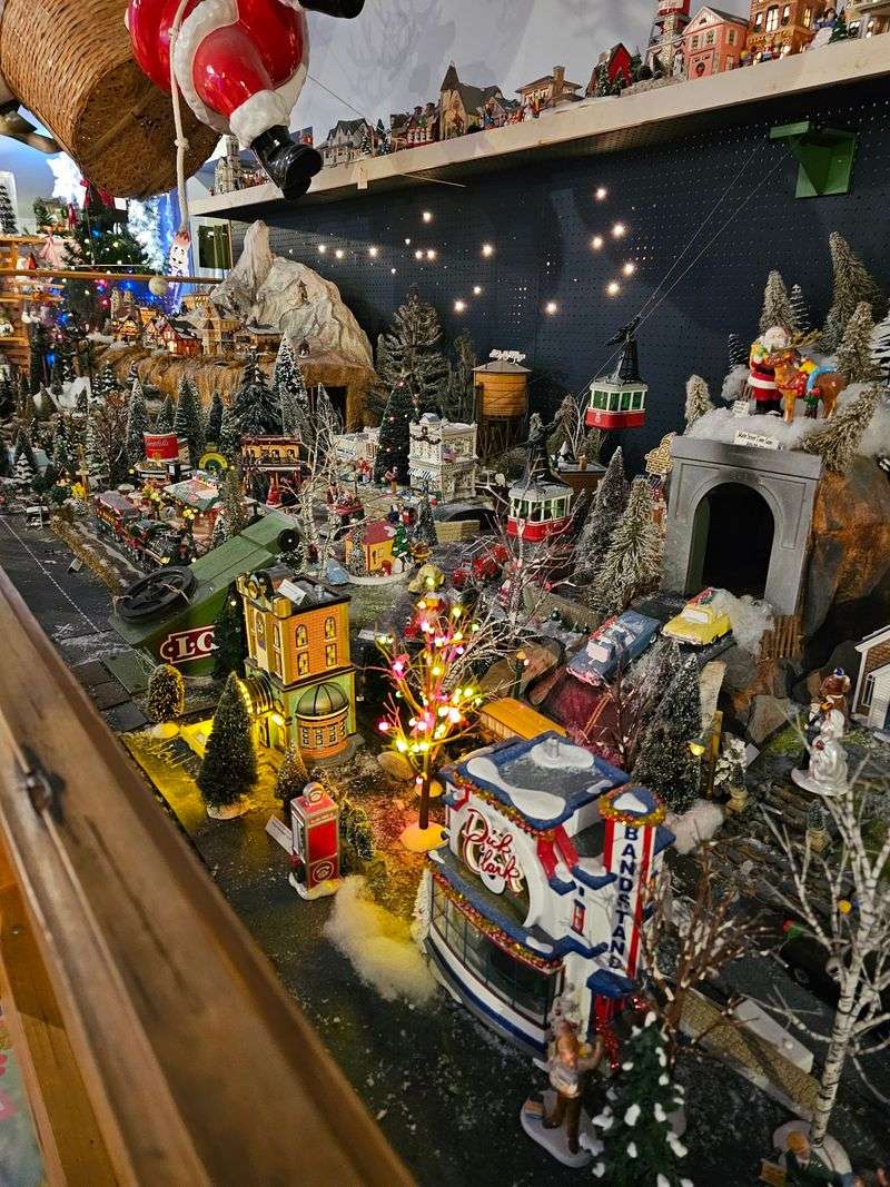 Holiday Shoppers Step Into A Winter Wonderland When This Connecticut Nursery Transforms Into A Christmas Paradise - Decor Hint Bring Your Camera Because Photo Spots Are Everywhere