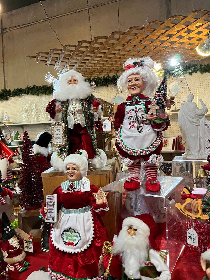 German Glass And Designer Santas Steal The Spotlight