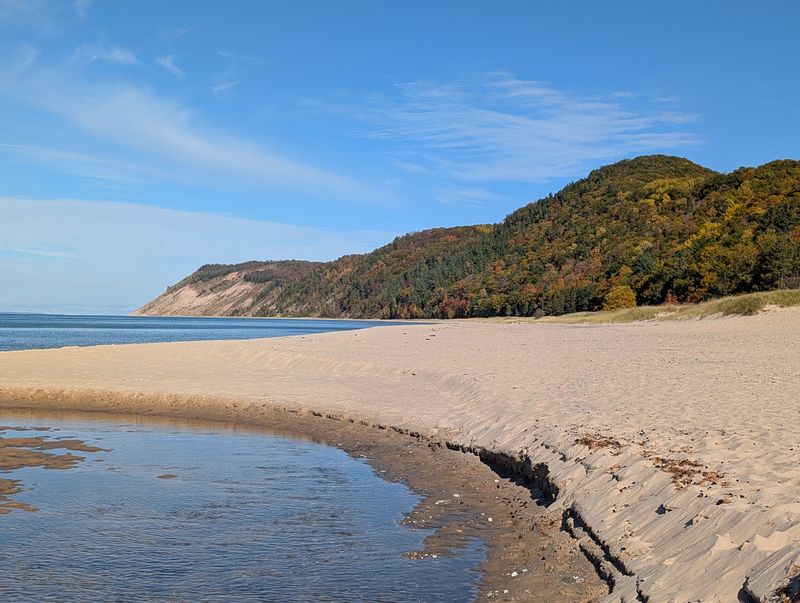 Beaches, Rivers, And Island Views