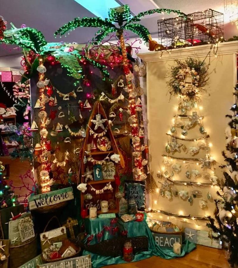 Holiday Shoppers Step Into A Winter Wonderland When This Connecticut Nursery Transforms Into A Christmas Paradise - Decor Hint Your Christmas Tree Can Turn Into A Keepsake Ornament