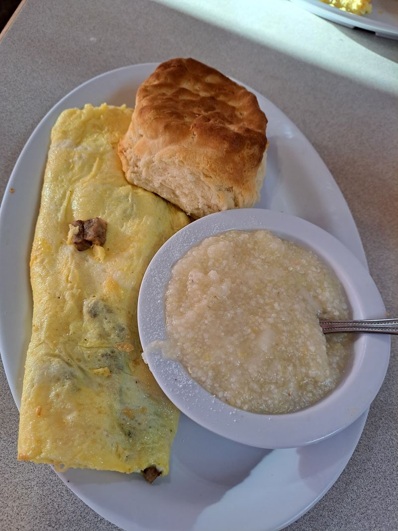 This Old-School North Carolina Diner Serves Biscuits And Gravy Worth Getting Up Early For - Decor Hint Order The Western Omelette Loaded With Classic Diner Fixings