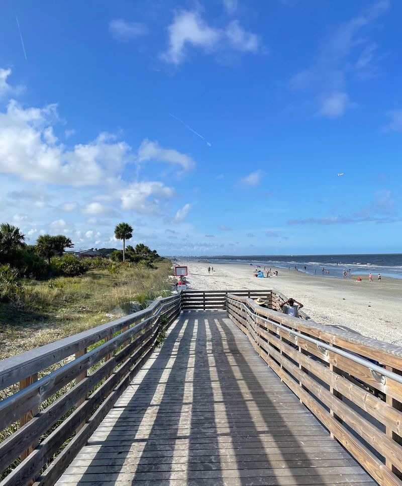 This Georgia Coastal Town Draws So Many Visitors That Finding A Quiet Beach Can Be A Challenge - Decor Hint Great Dunes Beach For Sandcastle Season