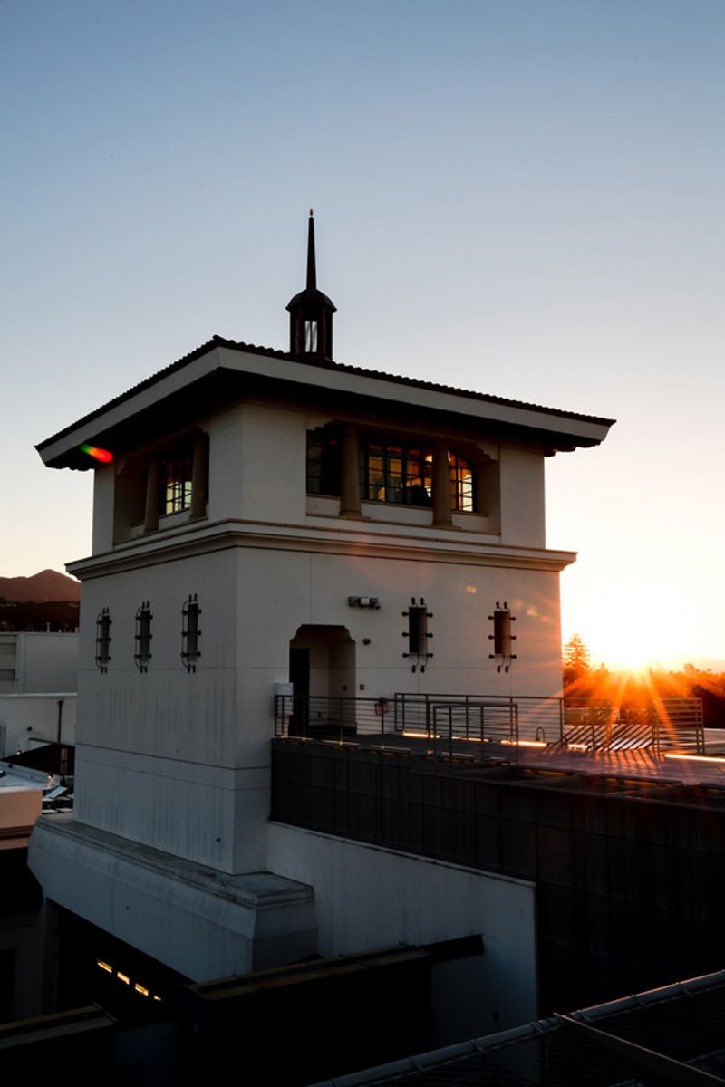 Santa Barbara Cottage Hospital