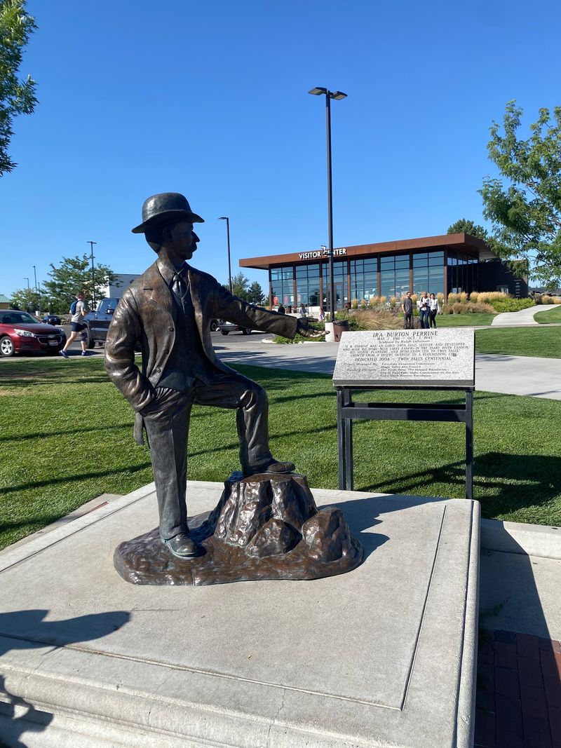 A Visitor Center Worth Browsing