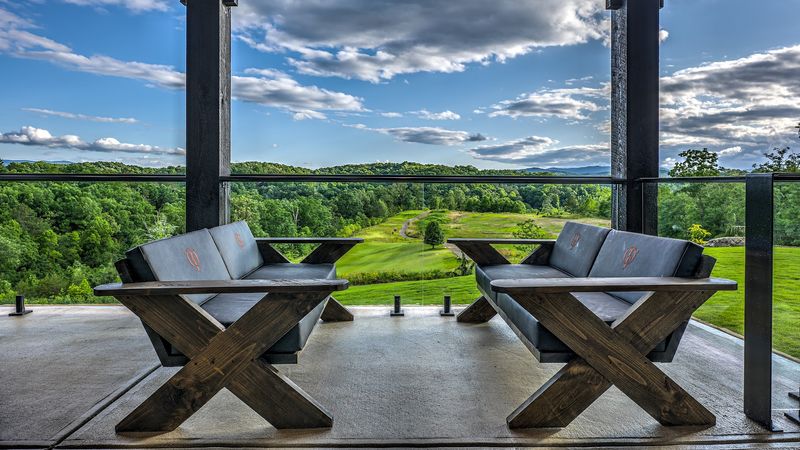 9 Surprisingly Affordable Georgia Restaurants With Gorgeous Mountain Views - Decor Hint The Tavern At Old Toccoa Farm, Mineral Bluff