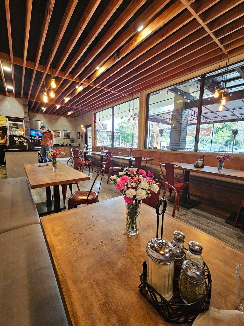 Rocco's Pizza, Mill Valley