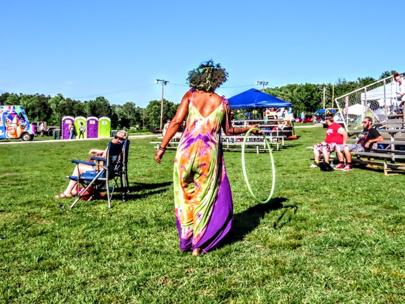 Live Bands Keep The Psychedelic Soundtrack Rolling