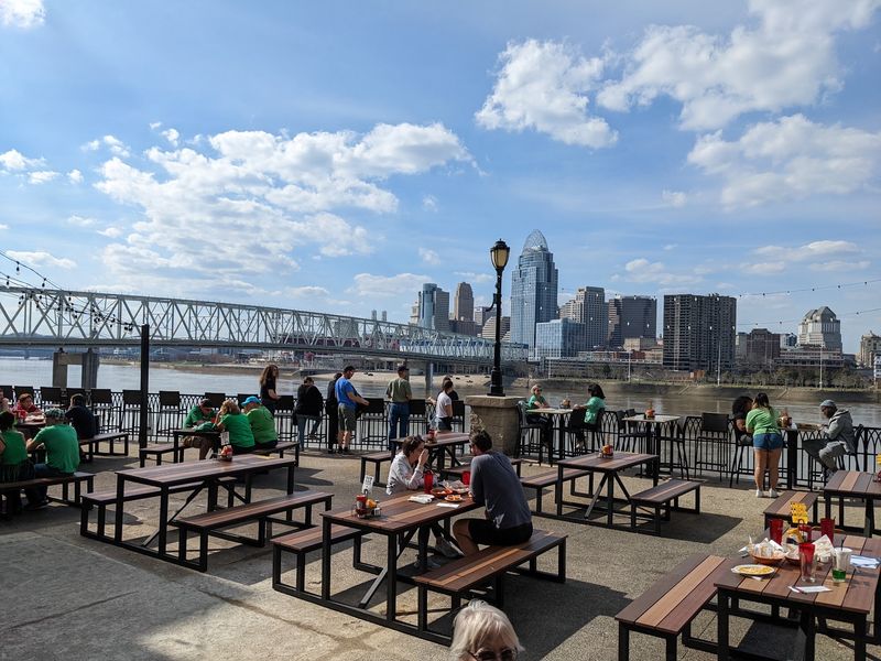 Once Known As Sin City, This Kentucky Town Is Now Named One Of The Best Historic Small Towns In America - Decor Hint Chili Lovers Have Been Lining Up On Monmouth Street Since 1929
