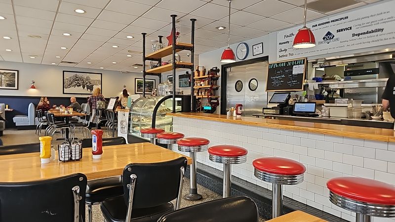 Arrive Before 11 A.M. If Breakfast Is The Reason For Your Detour