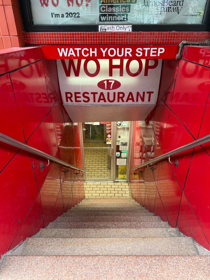 We Ranked The 9 Top Old-School Chinese Restaurants In New York And Here’s Who Made The Cut - Decor Hint Wo Hop, A Basement Legend In Chinatown