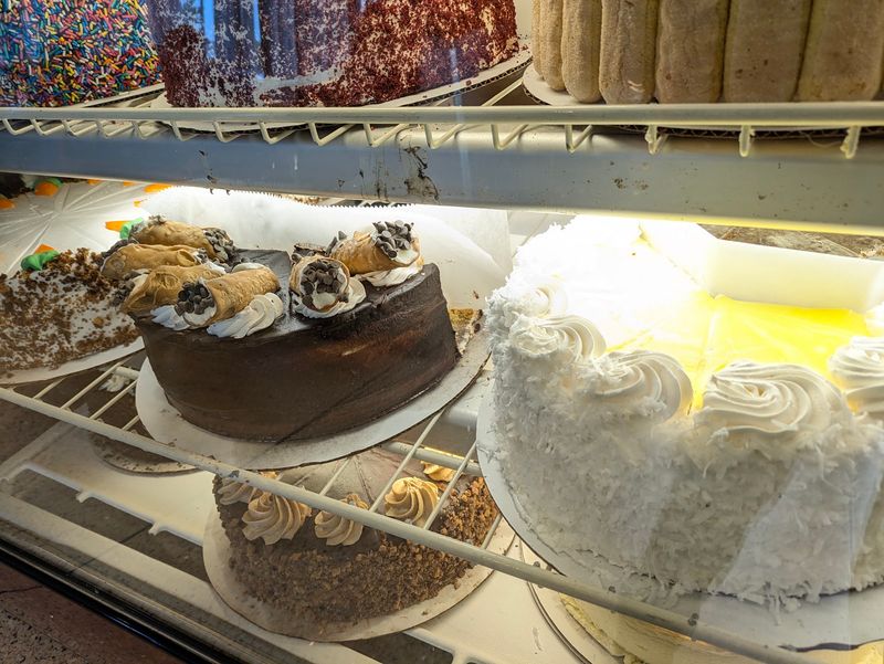 This Pennsylvania Diner Serves All-Day Breakfast With A Dessert Display That Steals The Show - Decor Hint Why This Diner Deserves A Spot On Your Next Pennsylvania Outing
