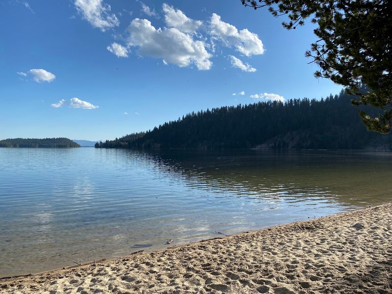 Why This Quiet North Shore Earns A Spot On Your Summer List