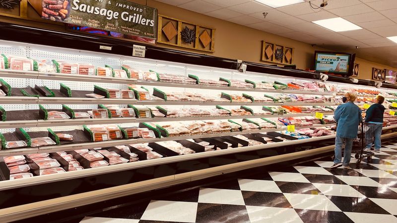Why Holiday Bakers Stock Up On Bulk Spices And Candy At This Pennsylvania Farm Market - Decor Hint Apples, Smoked Meats, And Everything Else For The Holiday Table