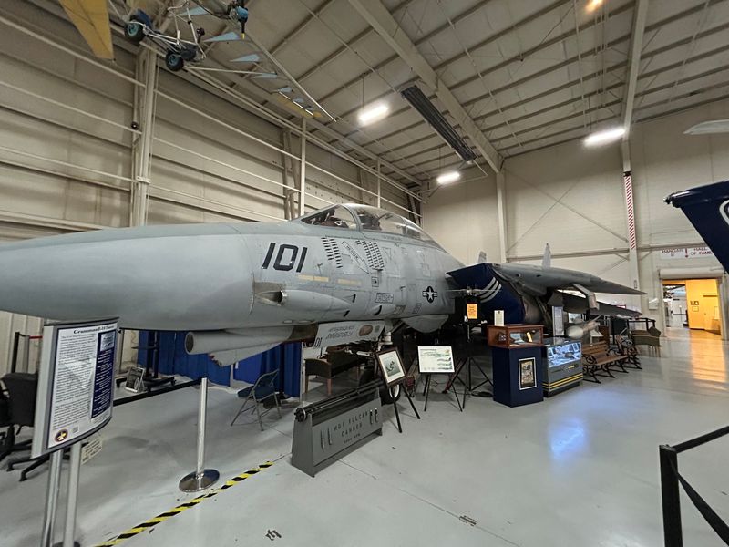This Little-Known Aviation Museum In Kentucky Will Send Your Top Gun Dreams Soaring - Decor Hint Feel The Need For Speed With The F-14B Tomcat