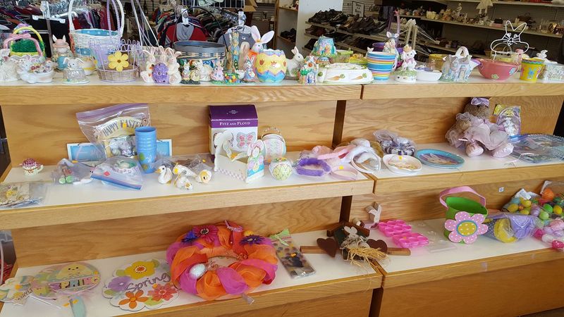 Shopping That Gives Back To Neighbors