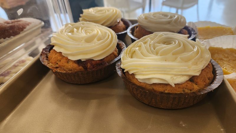 This Nebraska Bakery Is Completely Gluten-Free So Every Cinnamon Roll And Slice Of Sourdough Is Safe - Decor Hint Hours, Prices, and Getting to Elm Street